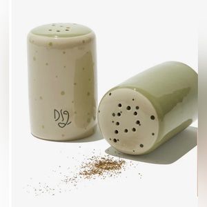 NWT Darling Spring Salt & Pepper Shakers